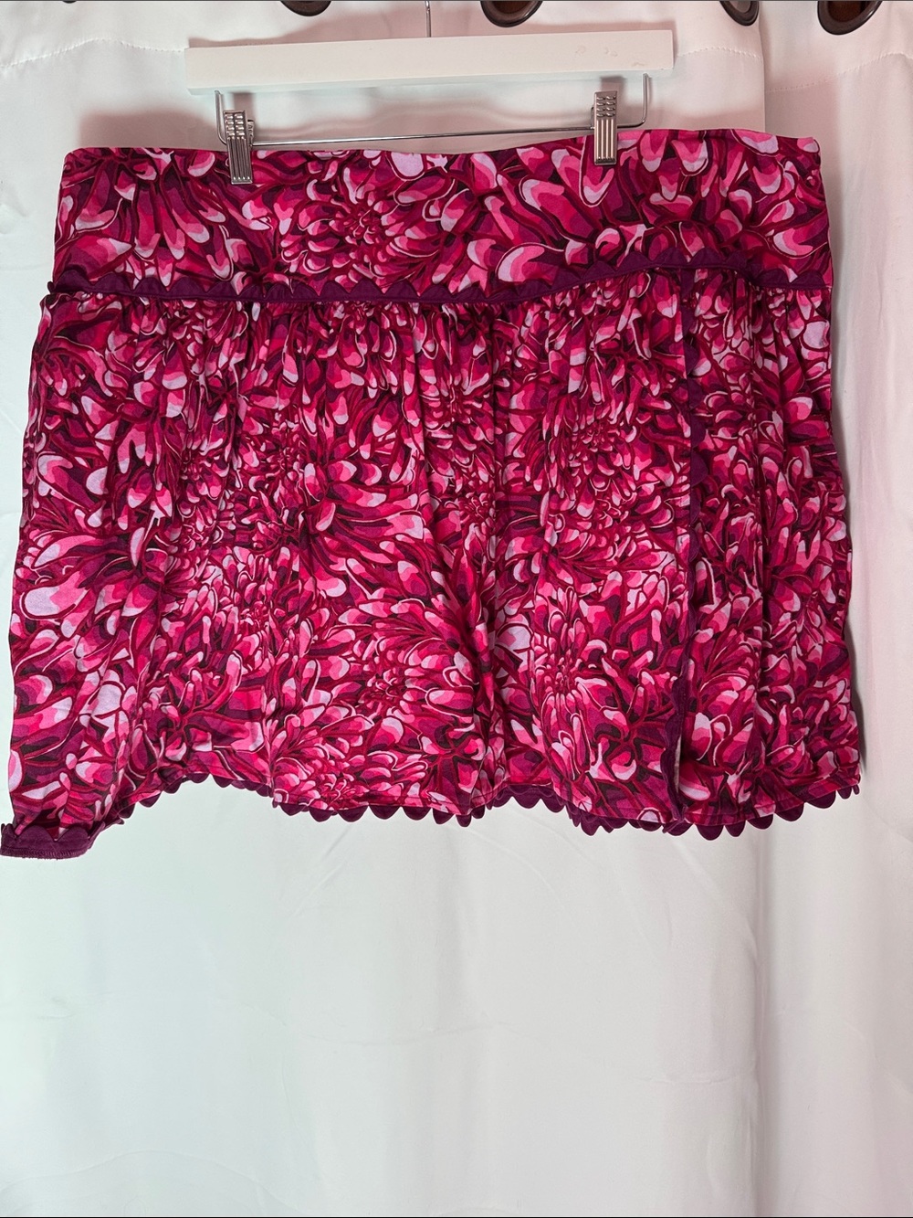 Kika Vargas x Target 20W/22W Hot Pink Mum Floral Scallop Edge Mini Skirt Pockets